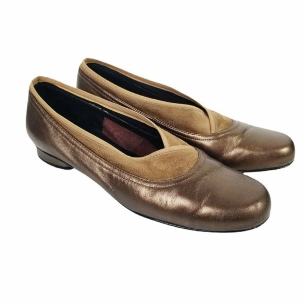 Ros Hommerson Gold Leather Flats‎ Women's 8 Slip On Suede Trim